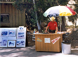 1980 hot dog stand